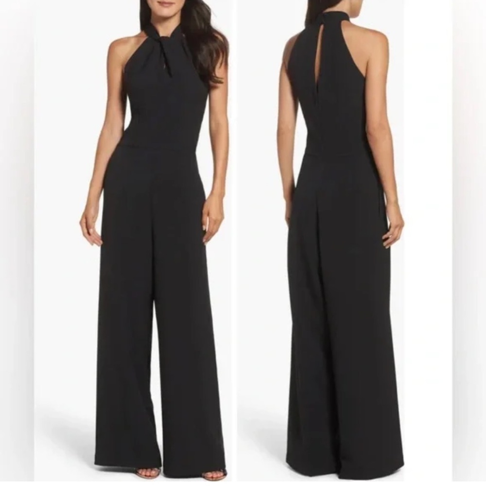 NWOT Julia Jordan Evergreen Twist Front Halter Wide Leg Jumpsuit. Size 2